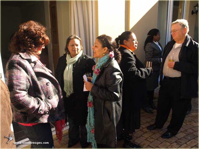 Alison Barnard, Serena van Niekerk, Charmaine Aspeling, Yasmin Johnson and Philip Morse with Zandile Madikane in the background